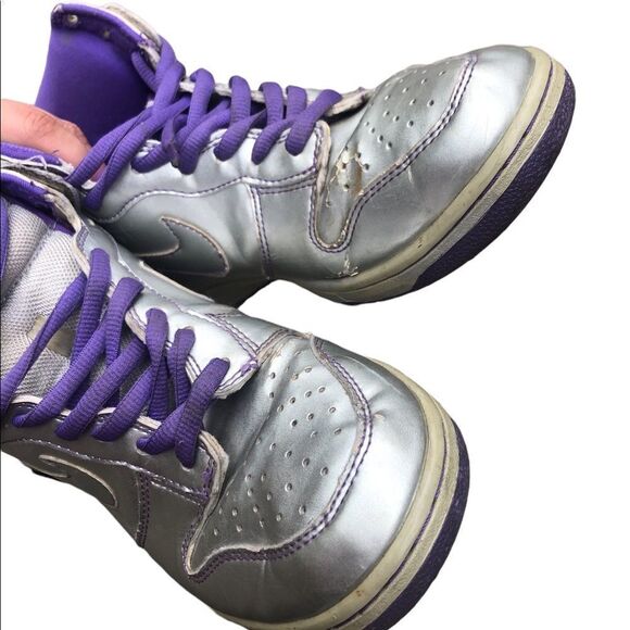 Vintage 2007 Nike SB Dunk High Premium ‘Dinosaur Jr’ Size 10 Silver - Picture 15 of 16